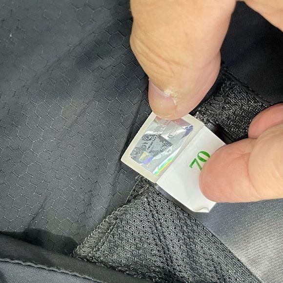 The North Face Superhike Shorts. Size 34. Charcoal gray. - Picture 9 of 9